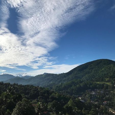 Отель Mountain View Канди Экстерьер фото